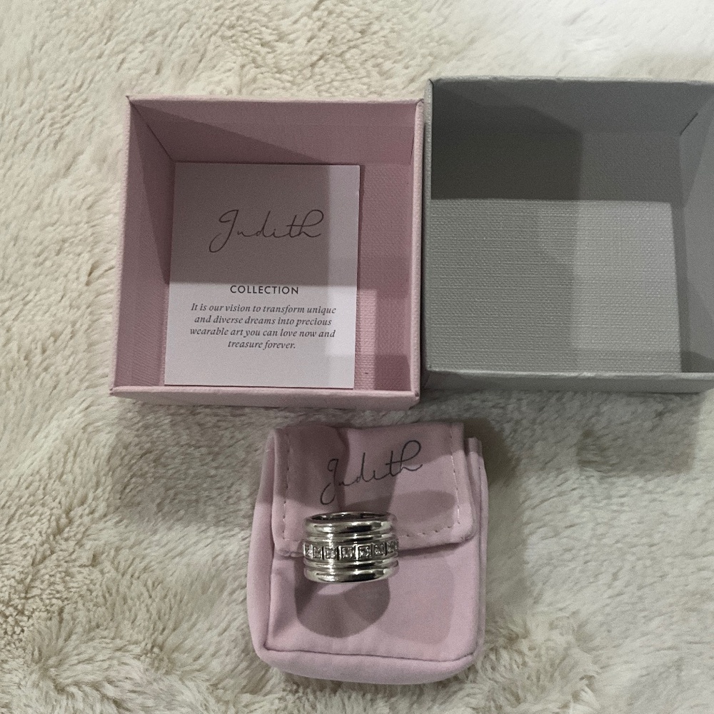 Judith Ripka Ring size 6